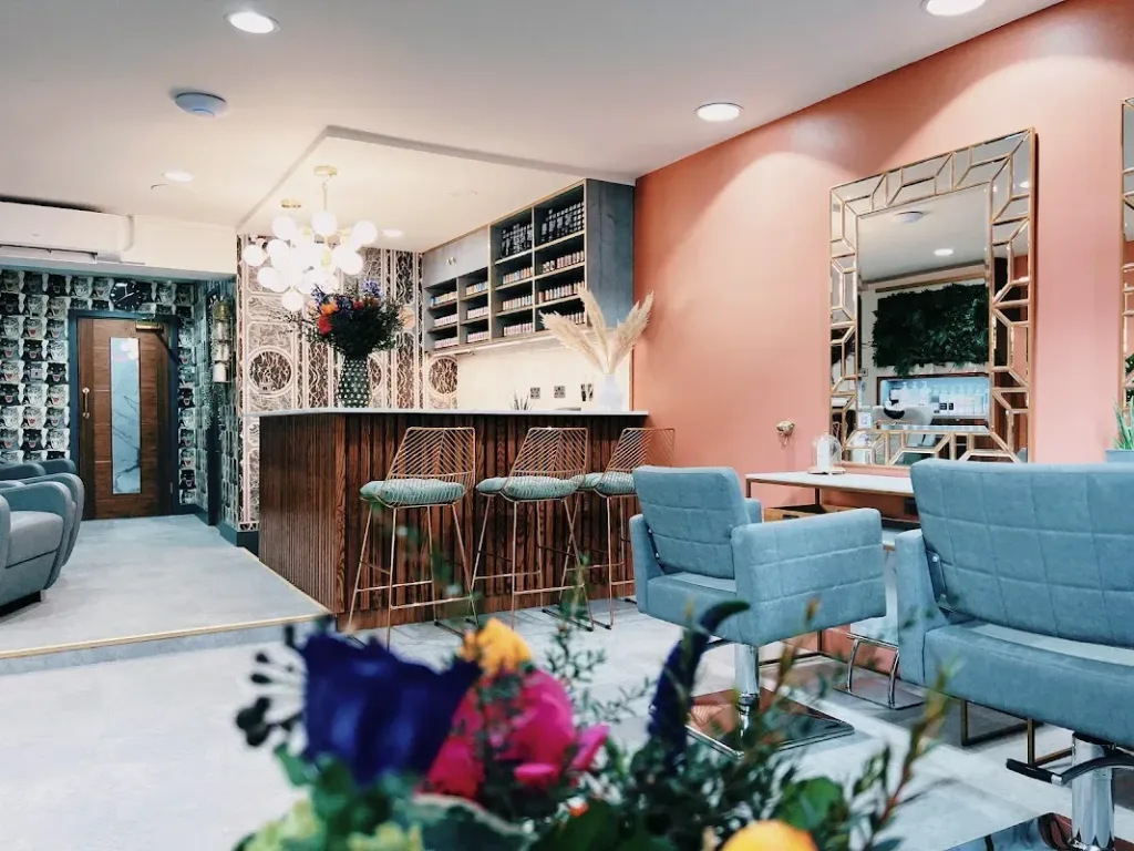 Samantha Cusick London — Hairdresser in London